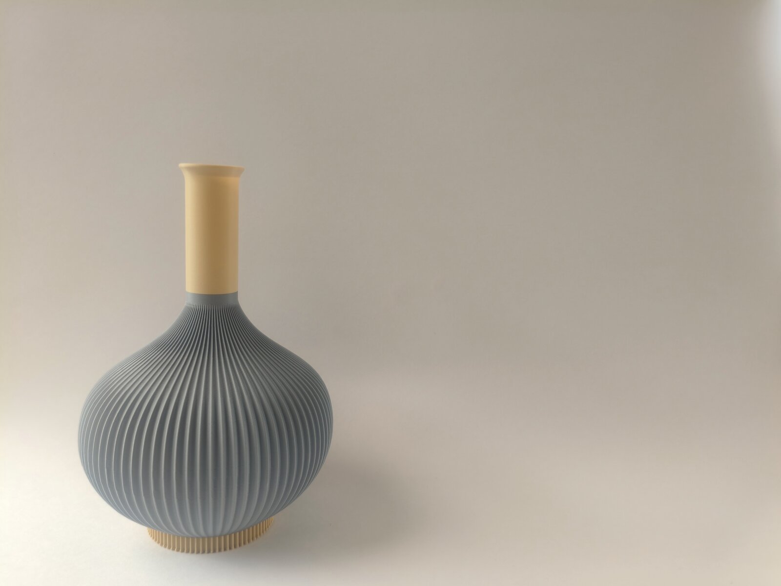 Chimney Vase Stone Grey × Sand Beige