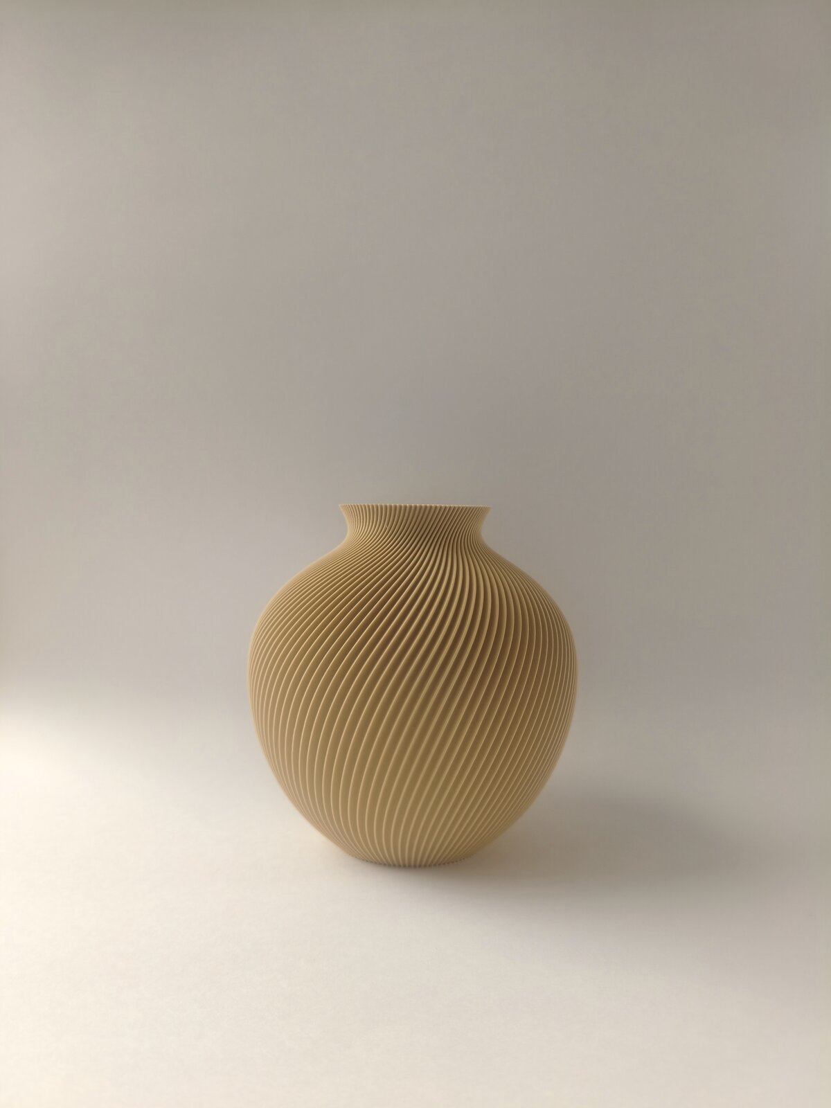 Nautilus Vase Sand Beige